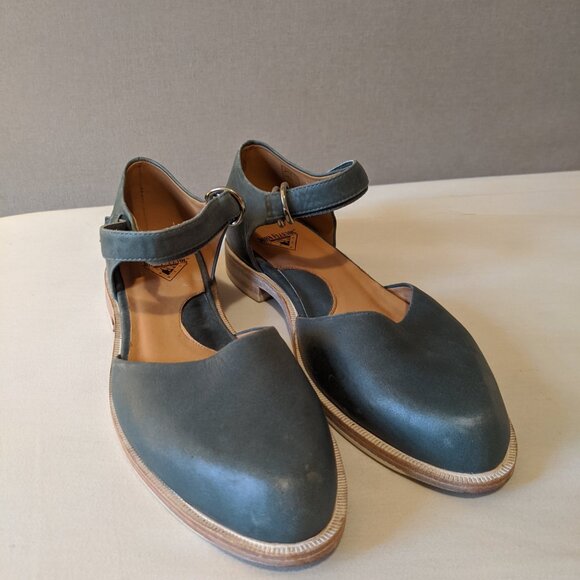Blue leather John Fluevog flats, retro summer sandals, designer Mary Jane shoes - Picture 4 of 15